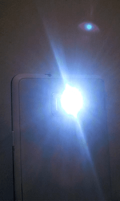 Capture d'écran de l'application flashlight strobe light - #6